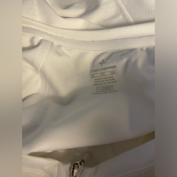 NWOT Full Back Support Shirt Women's
Short Sleeve - Picture 4 of 5